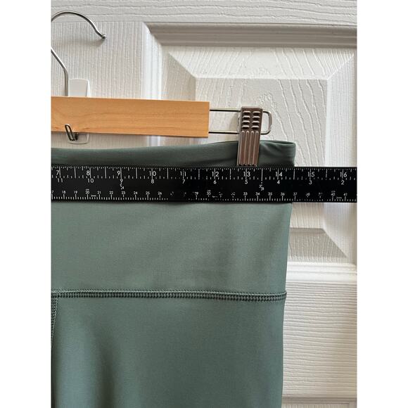 Old Navy New PowerSoft High Rise Go Dry Leggings Size Large Gym Workout - Picture 5 of 10